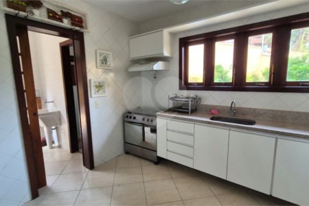 Casa à venda com 5 quartos, sendo 4 suítes,  em Geribá, Armação dos Búzios, RJ