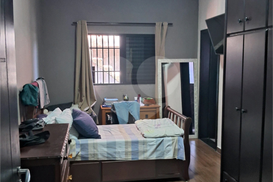 Sobrado à venda com 10 quartos, sendo 1 suíte, em Tremembé, São Paulo, SP