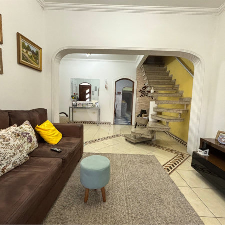 Casa à venda com 3 quartos, sendo 1 suíte, em Vila Galvão, Guarulhos, SP