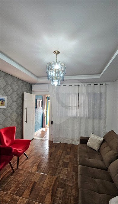 Casa à venda com 3 quartos, sendo 1 suíte, em Vila Ferroviária III, Ponta Porã, MS