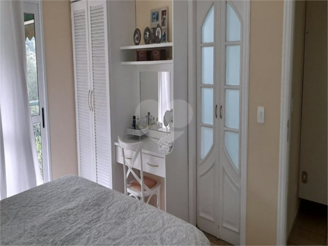 Casa à venda com 5 quartos, sendo 3 suítes,  no condomínio Alpes da Cantareira, Mairiporã - SP