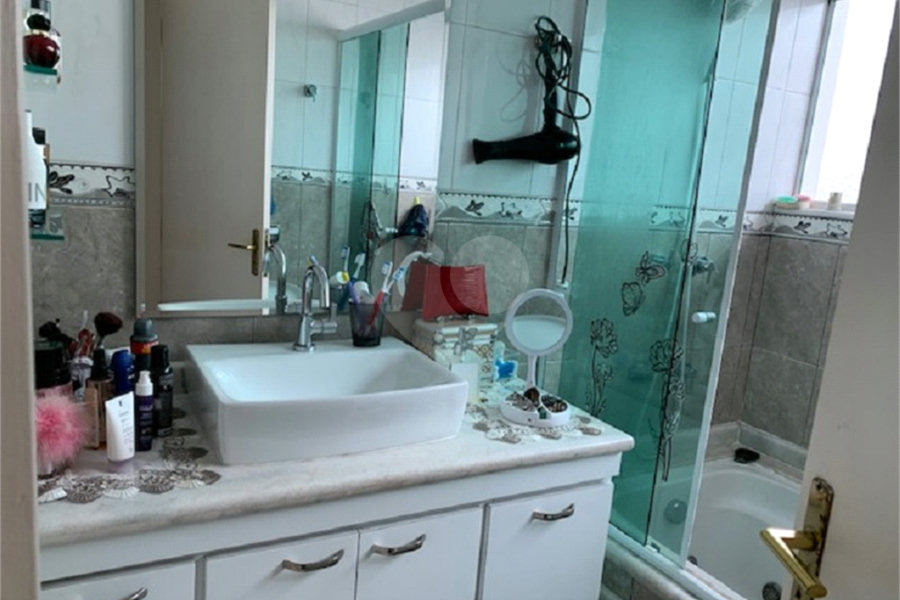 Sobrado à venda com 3 quartos, sendo 1 suíte, em Tremembé, São Paulo, SP