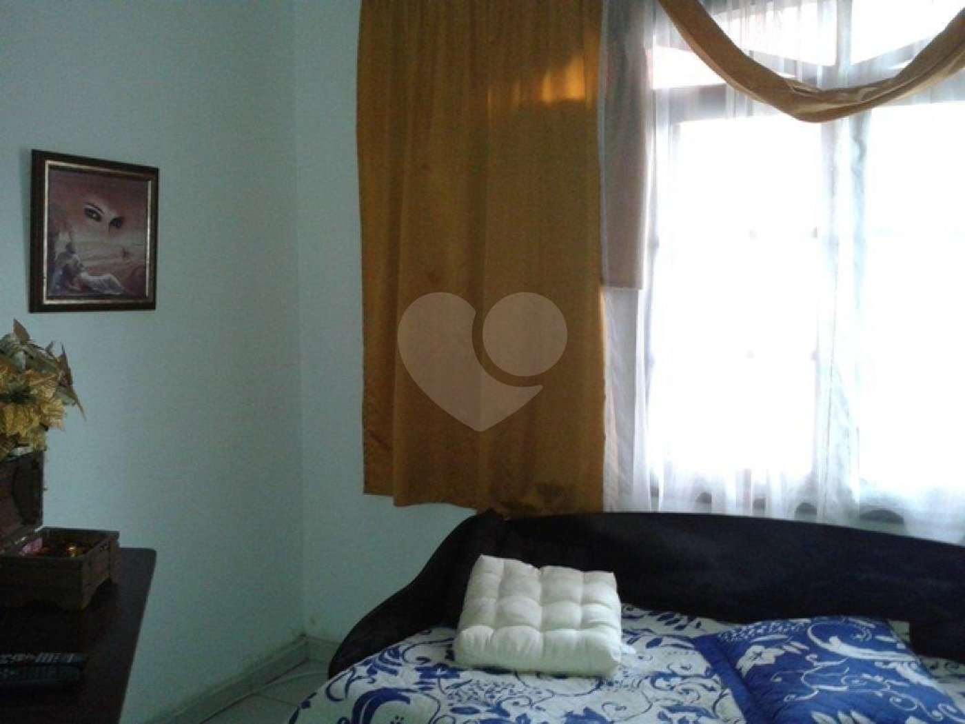 Sobrado à venda com 5 quartos, sendo 1 suíte, em Vila Mazzei, São Paulo, SP