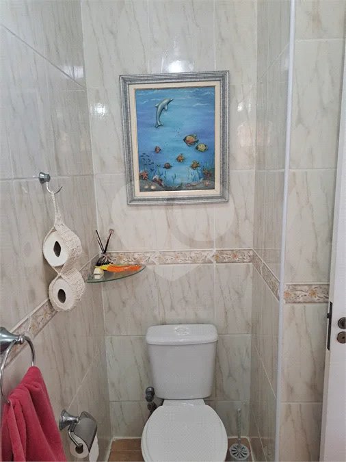 Casa Ampla com 5 Dormitórios, Piscina e Lazer Completo em Terreno de 1.260 m²