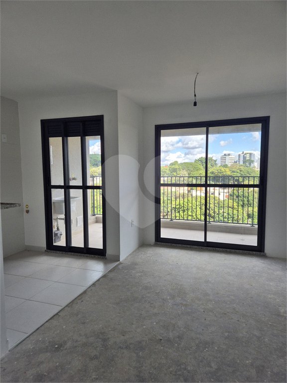 Apartamento à venda com 3 quartos, sendo 1 suíte, em Vila Anastácio, São Paulo, SP