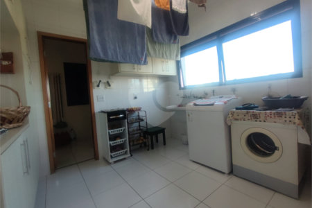 Apartamento à venda com 4 quartos, sendo 3 suítes, em Aclimação, São Paulo, SP