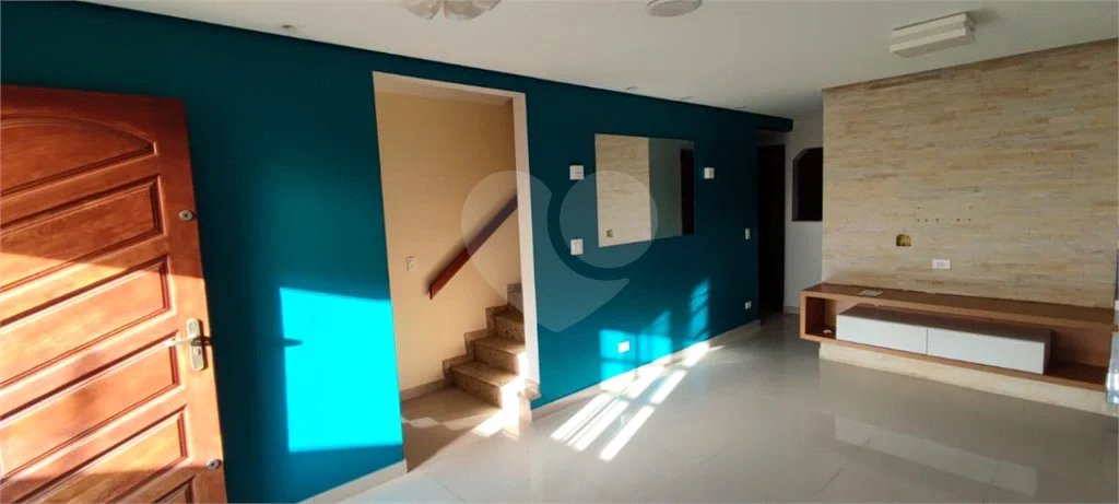 Casa à venda com 3 quartos, sendo 1 suíte, no condomínio Residencial Gabriela, São Paulo - SP