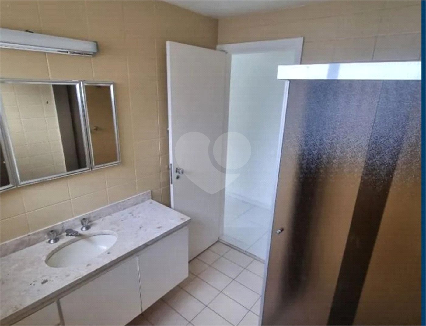 Apartamento à venda com 3 quartos em Pitangueiras, Guarujá, SP