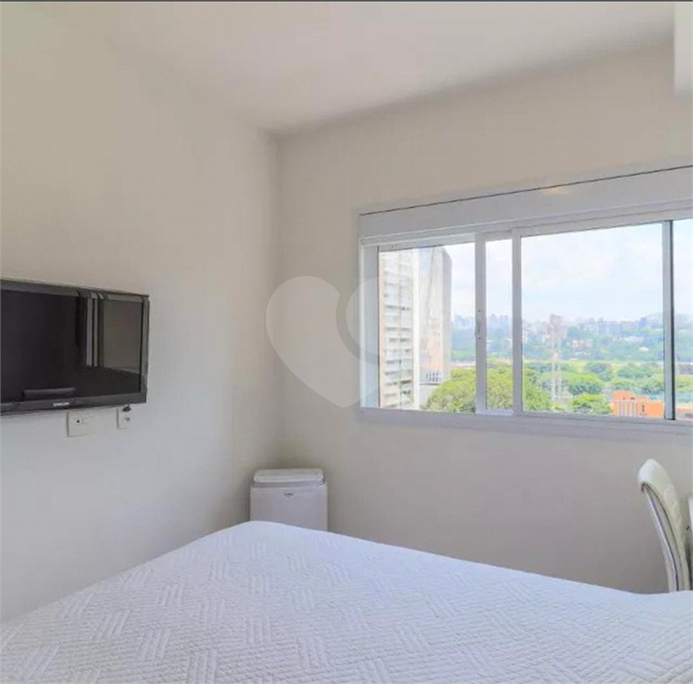 Apartamento à venda com 2 quartos, sendo 1 suíte,  em Chácara Santo Antônio, São Paulo, SP