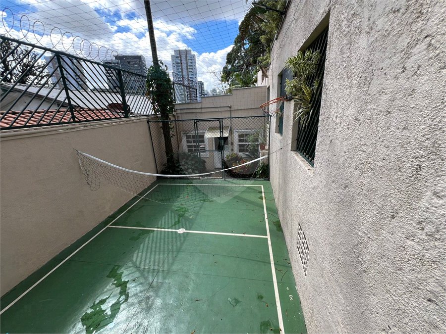 Casa para alugar com 3 quartos, sendo 1 suíte, no condomínio Res Villeneuve, São Paulo - SP