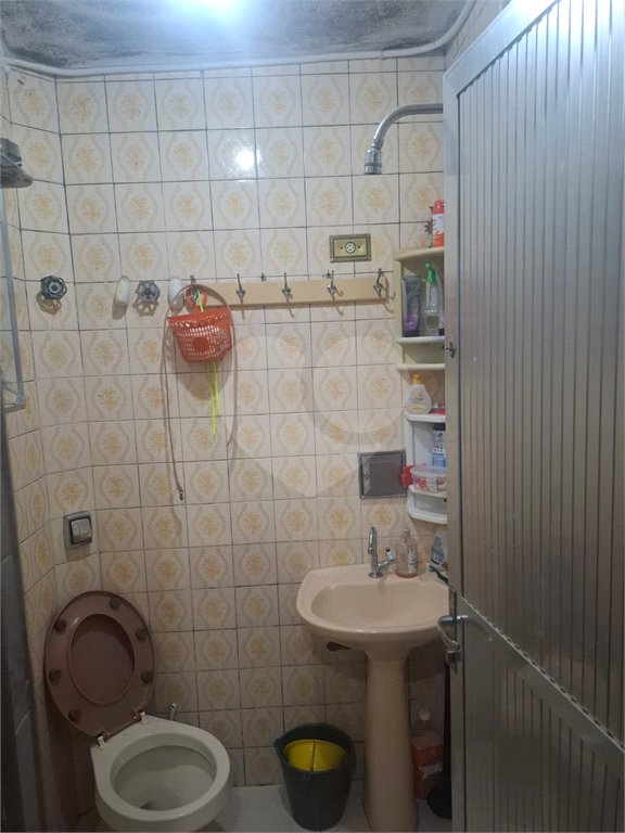 Casa à venda com 2 quartos em Vila Nivi, São Paulo, SP