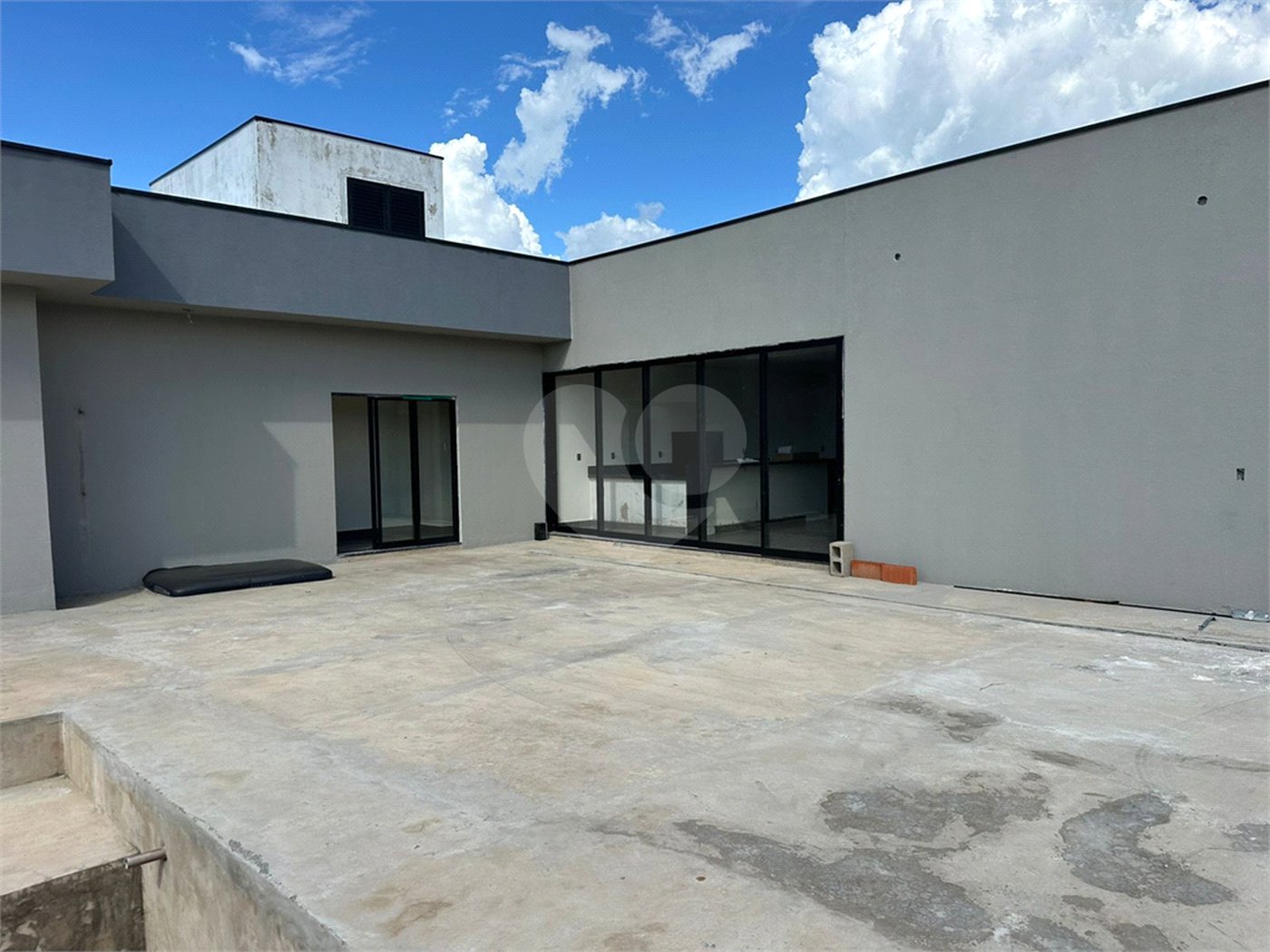 Casa à venda com 4 suítes no condomínio Quintas da Terracota, Indaiatuba - SP