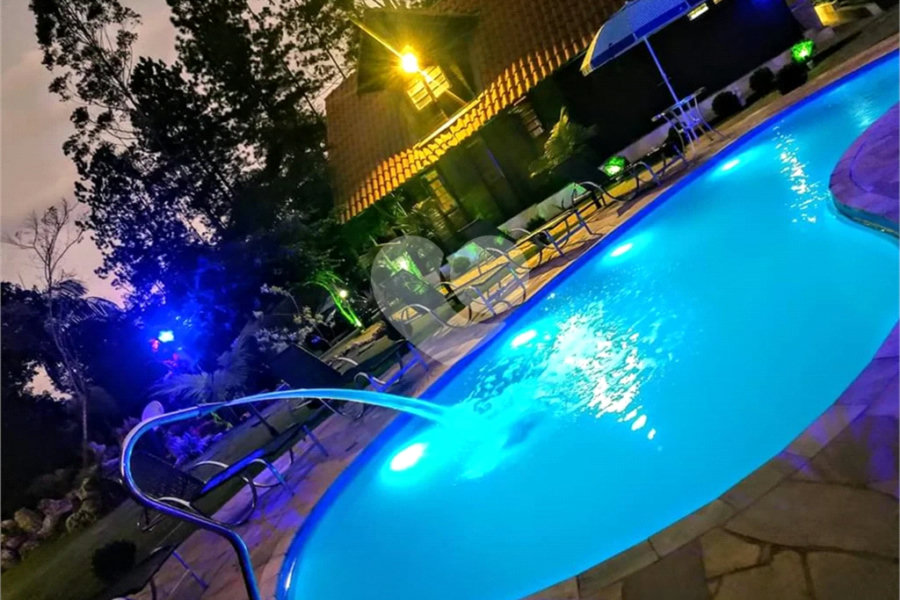 Casa à venda com 6 quartos, sendo 5 suítes,  no condomínio Cinco Lagos, Mairiporã - SP