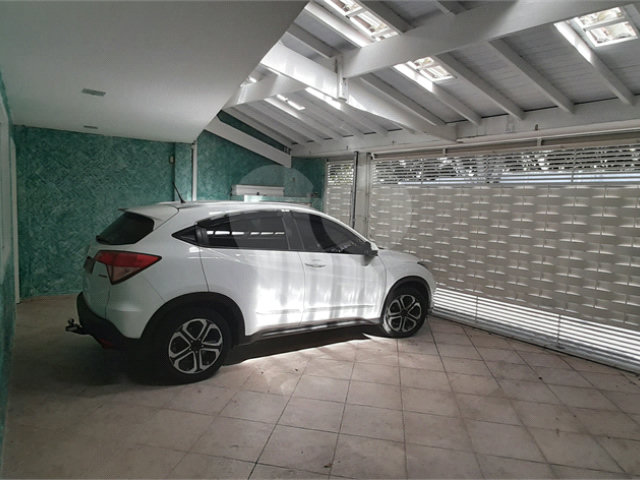 Sobrado à venda com 4 quartos, sendo 2 suítes,  em Tremembé, São Paulo, SP