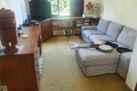 Casa à venda com 4 quartos, sendo 1 suíte, em Rolinópolis, São Paulo, SP