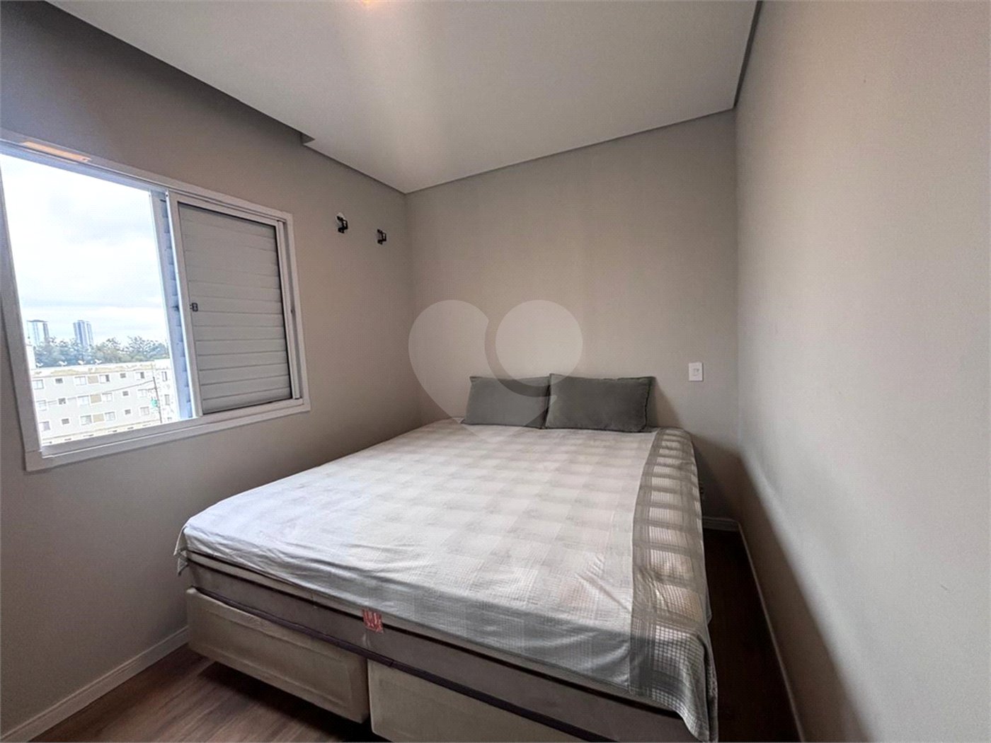 Apartamento à venda com 2 quartos, sendo 1 suíte, em Aparecidinha, Sorocaba, SP