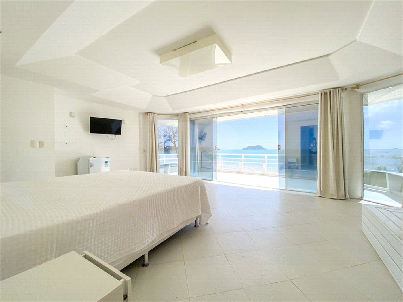 Casa à venda com 5 quartos, sendo 4 suítes, em Marina, Armação dos Búzios, RJ