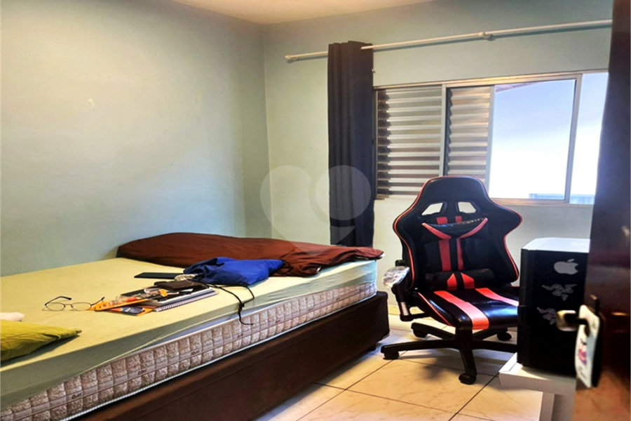 Sobrado à venda com 3 quartos, sendo 1 suíte, em Vila Galvão, Guarulhos, SP