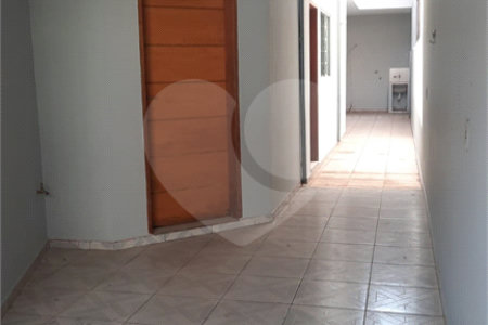 Sobrado à venda com 4 quartos, sendo 1 suíte, em Jardim Hubert, Indaiatuba, SP