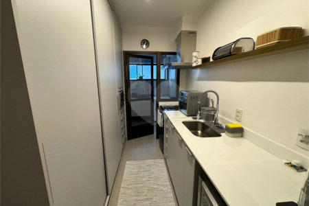 Apartamento à venda com 3 suítes em Indianópolis, São Paulo, SP