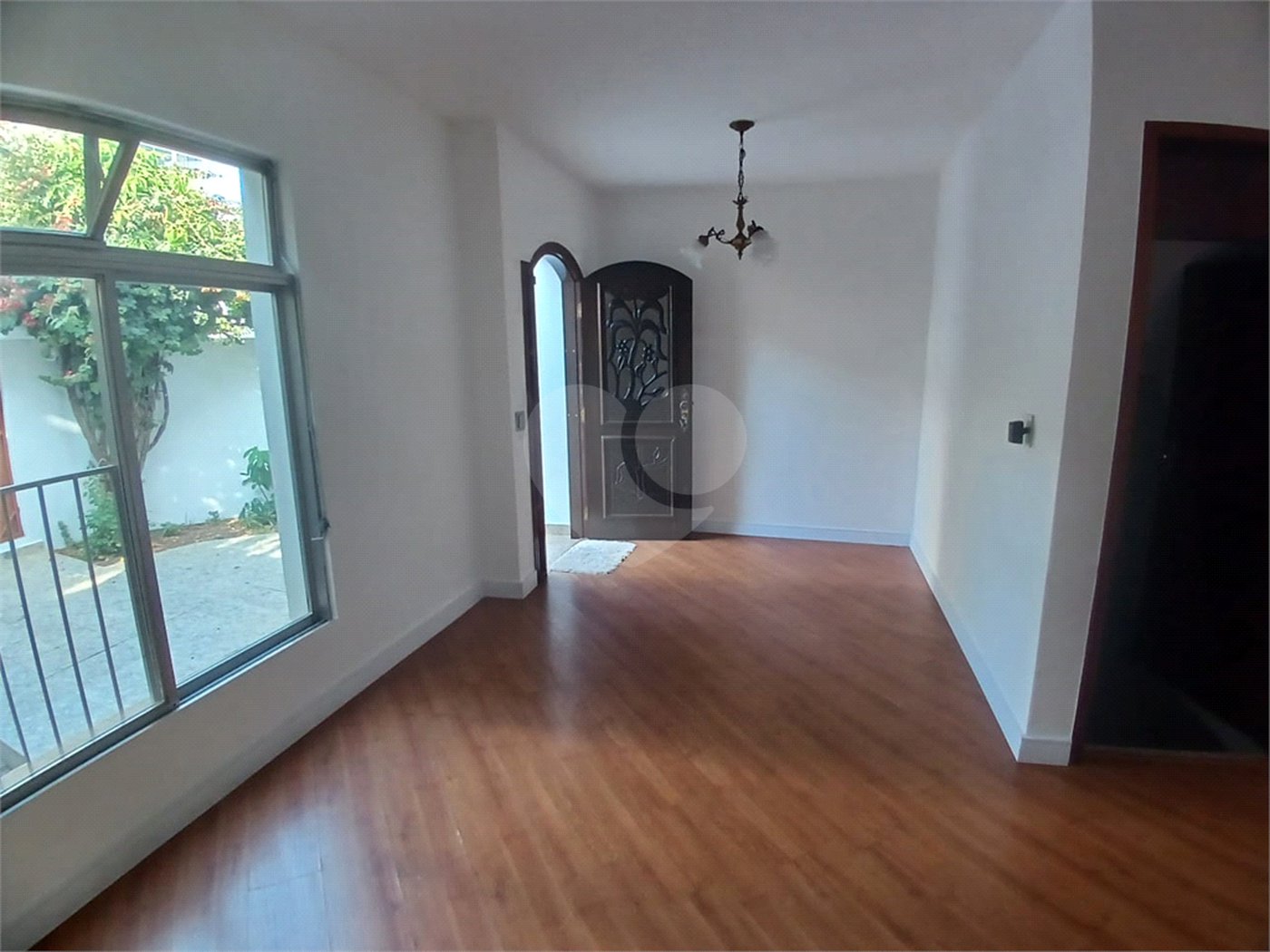 Casa à venda com 4 quartos, sendo 2 suítes, em Vila Gustavo, São Paulo, SP