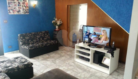 Sobrado à venda com 3 quartos, sendo 1 suíte,  em Vila Galvão, Guarulhos, SP