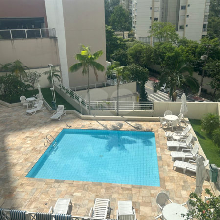 Apartamento à venda com 3 quartos, sendo 1 suíte,  em Vila Andrade, São Paulo, SP