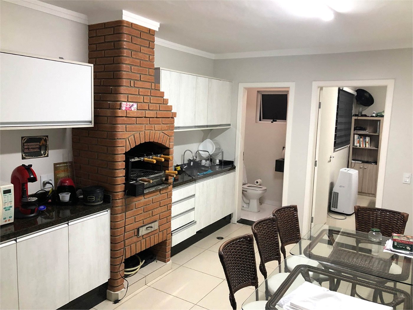Casa à venda com 3 quartos, sendo 1 suíte, no condomínio Dolce Villa Anália Franco, São Paulo - SP