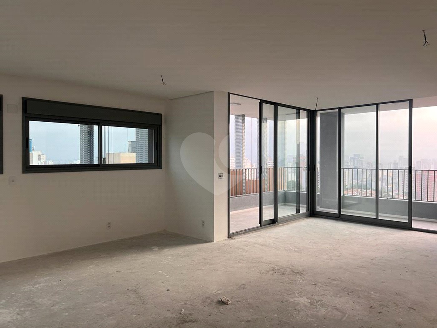 Apartamento à venda com 3 quartos, sendo 1 suíte, em Pinheiros, São Paulo, SP