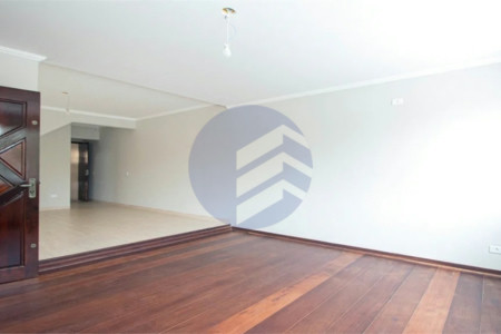 Sobrado à venda 240m² com 4 quartos, sendo 1 suíte, em Jardim Peri Peri a 650 metros do Metrô Vila Sônia