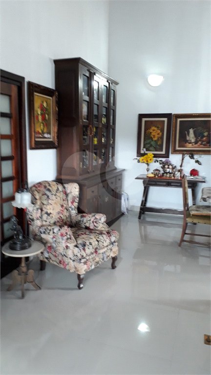 Casa à venda com 3 suítes no condomínio Gleba II, Mairiporã - SP