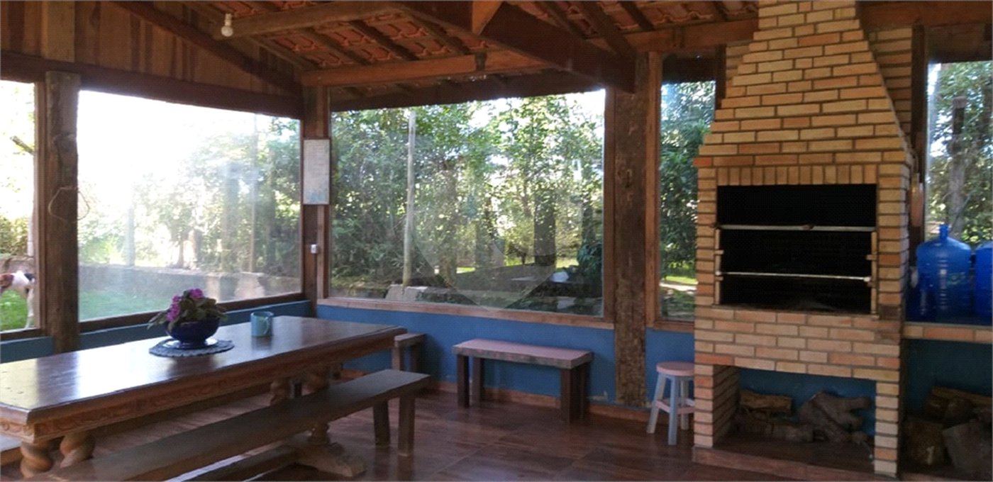 Sítio à venda com 4 quartos, sendo 2 suítes,  em Chácara Real (caucaia do Alto), Cotia, SP