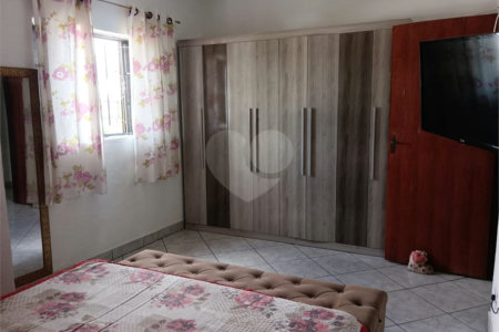 Casa à venda com 4 quartos, sendo 1 suíte,  no Centro, Salesópolis, SP
