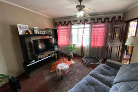 Casa à venda com 3 quartos, sendo 1 suíte, em Vila Correa, Ferraz de Vasconcelos, SP