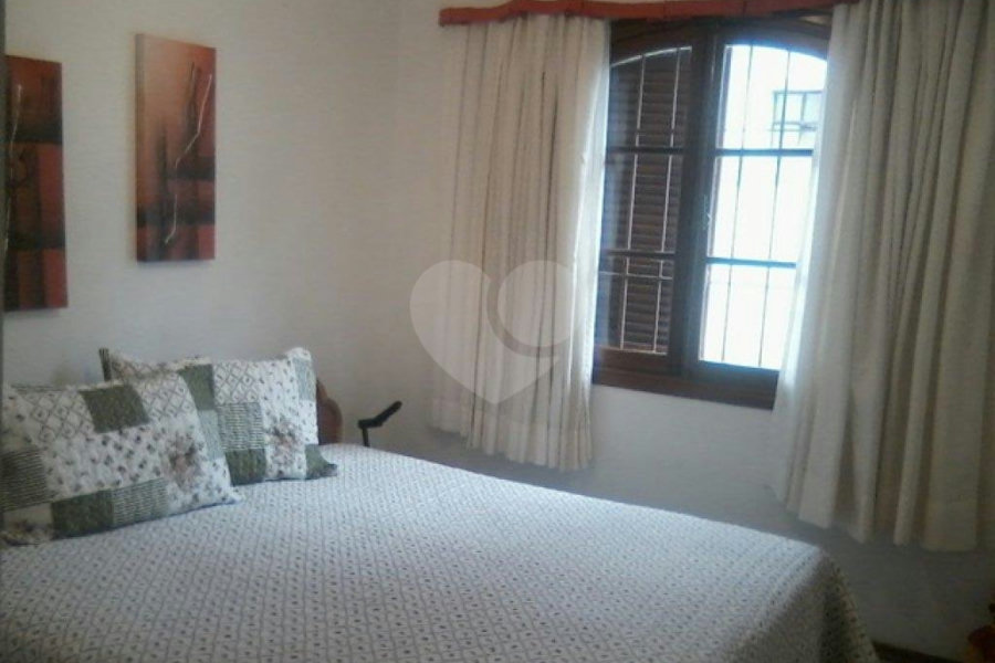 Casa Térrea à venda com 4 quartos, sendo 2 suítes,  em Vila Mazzei, São Paulo, SP