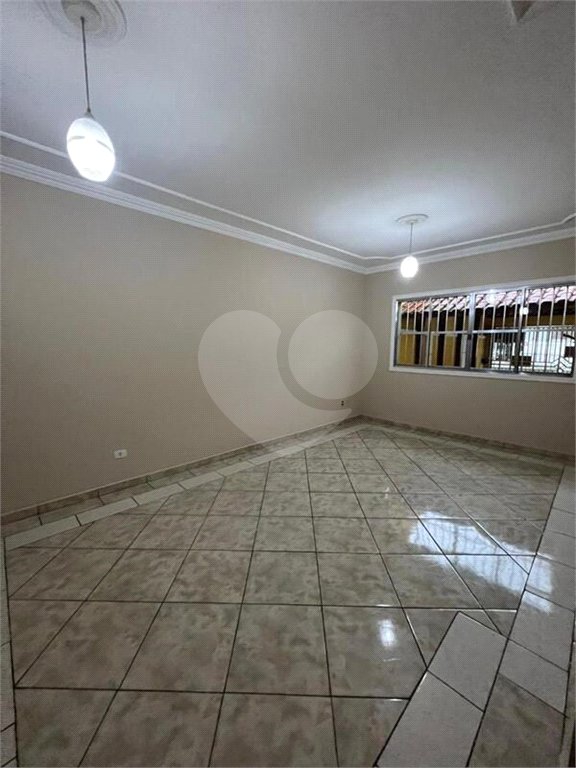 Sobrado à venda com 3 quartos, sendo 1 suíte, em Vila Piauí, São Paulo, SP