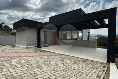 Casa à venda com 3 suítes no condomínio Spazio Design, Bragança Paulista - SP