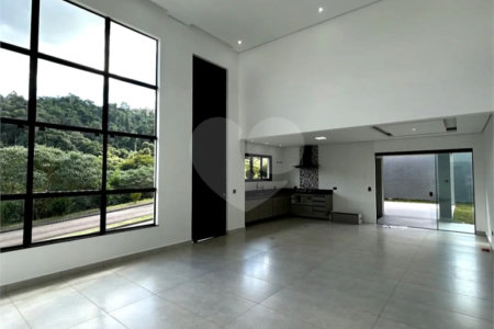 Casa à venda com 3 quartos, sendo 1 suíte, em Condominio Quintas da Boa Vista, Atibaia, SP