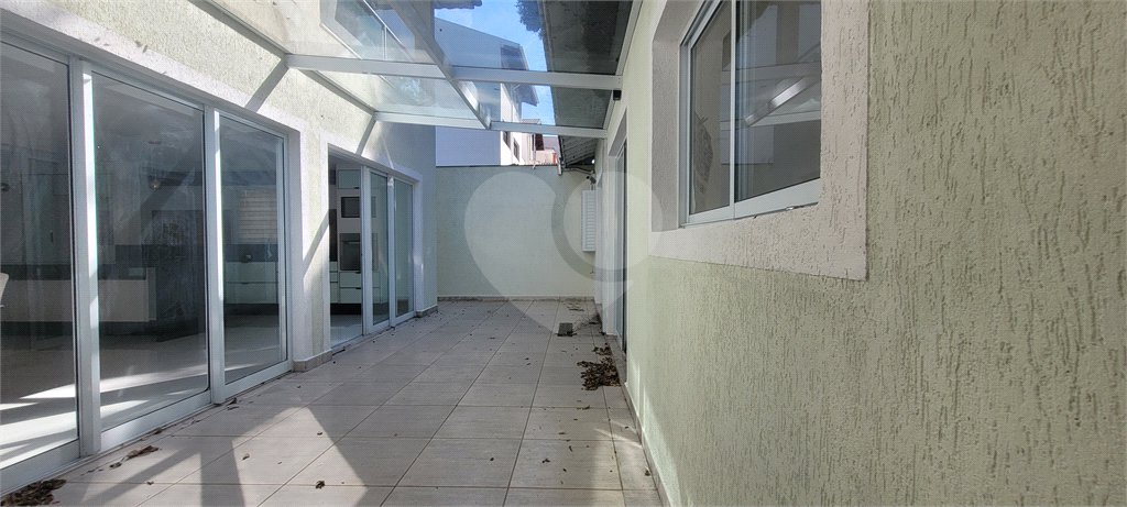 Sobrado à venda com 4 quartos, sendo 2 suítes, em Vila Irmãos Arnoni, São Paulo, SP