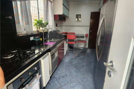 Casa à venda com 4 quartos, sendo 2 suítes,  em Vila Romana, São Paulo, SP
