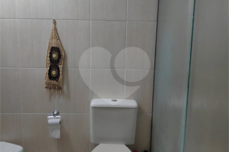 Casa à venda com 3 quartos, sendo 1 suíte, em Vila Nivi, São Paulo, SP