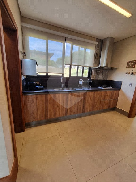 Casa à venda com 3 suítes no condomínio Campo de Toscana, Vinhedo - SP