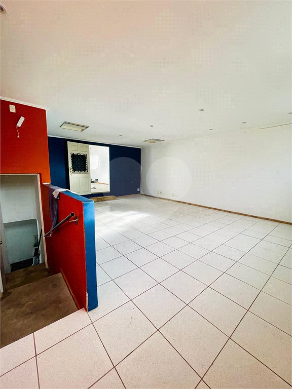 Linda casa com 600 m² e 6 vagas de garagem à venda próximo ao metrô Ana Rosa!!