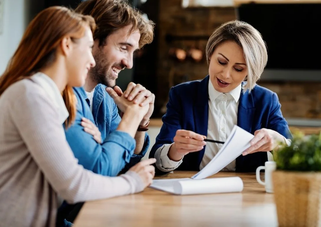 Realize o sonho do imóvel perfeito com a Lopes DWorld: descubra nossos serviços especializados e sob medida para você.