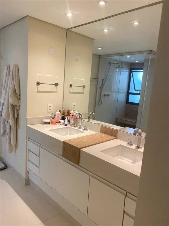 Apartamento à venda com 3 quartos, sendo 2 suítes, em Brooklin Paulista, São Paulo, SP