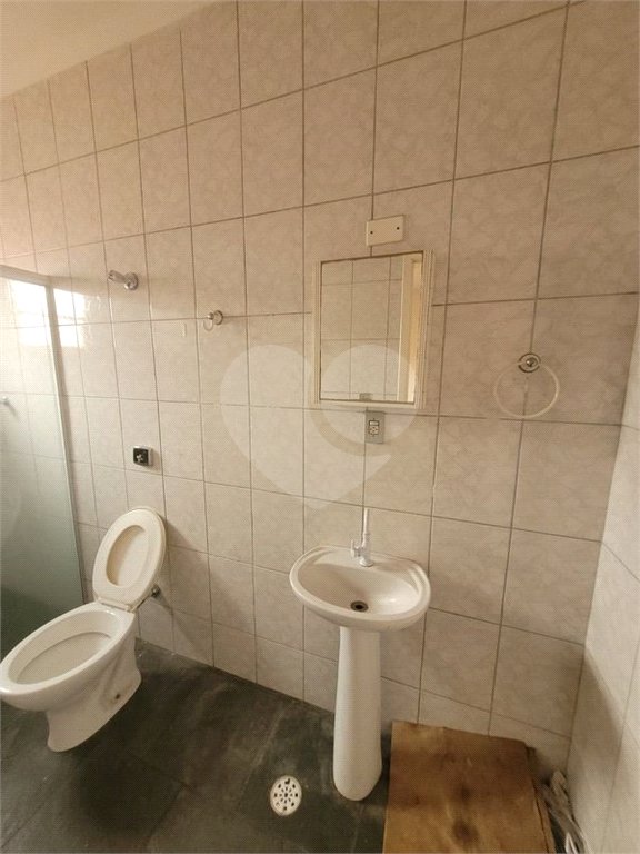 Casa à venda com 3 quartos, sendo 1 suíte, em Vila Vitório Mazzei, São Paulo, SP