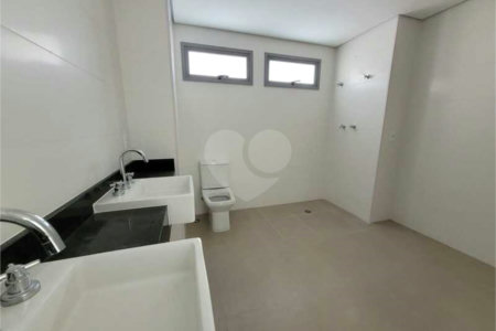Apartamento à venda com 3 suítes em Água Branca, São Paulo, SP