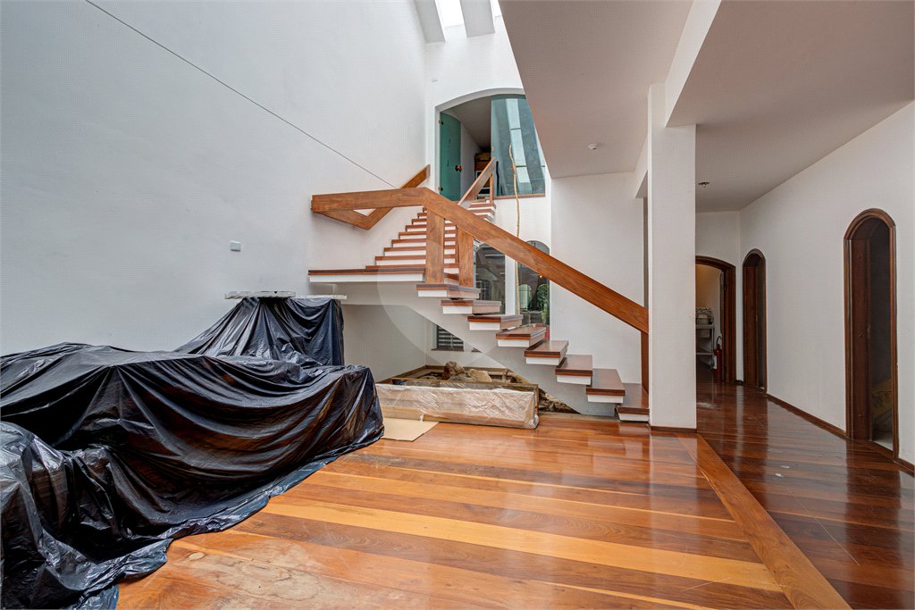 Casa à venda com 5 suítes em Jardim Prudência, São Paulo, SP