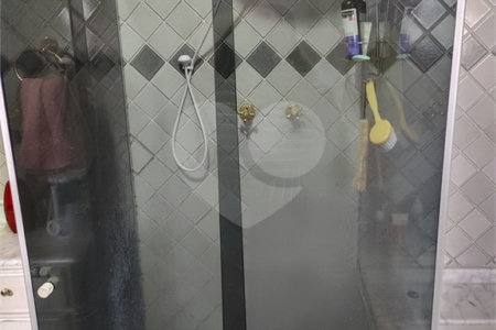 Casa à venda com 4 quartos, sendo 2 suítes, em Parque dos Príncipes, São Paulo, SP