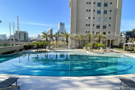 Apartamento à venda com 4 suítes em Real Parque, São Paulo, SP